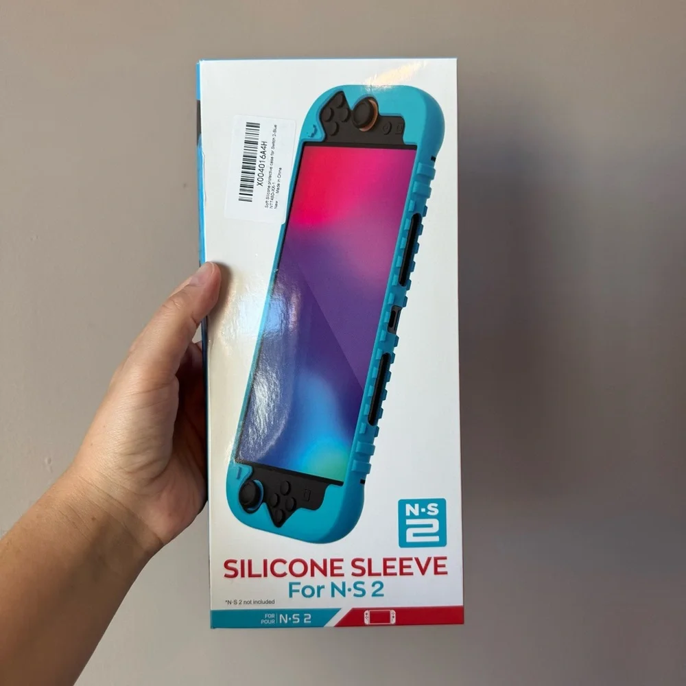Brand New in Box N-S 2 Silicone Sleeve in Vibrant Blue